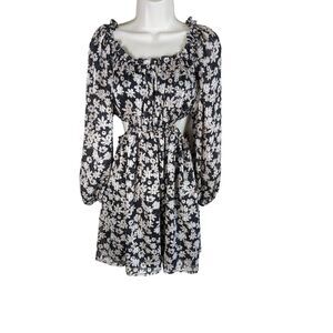 Astr The Label NWT Long Puff Dress Size Small